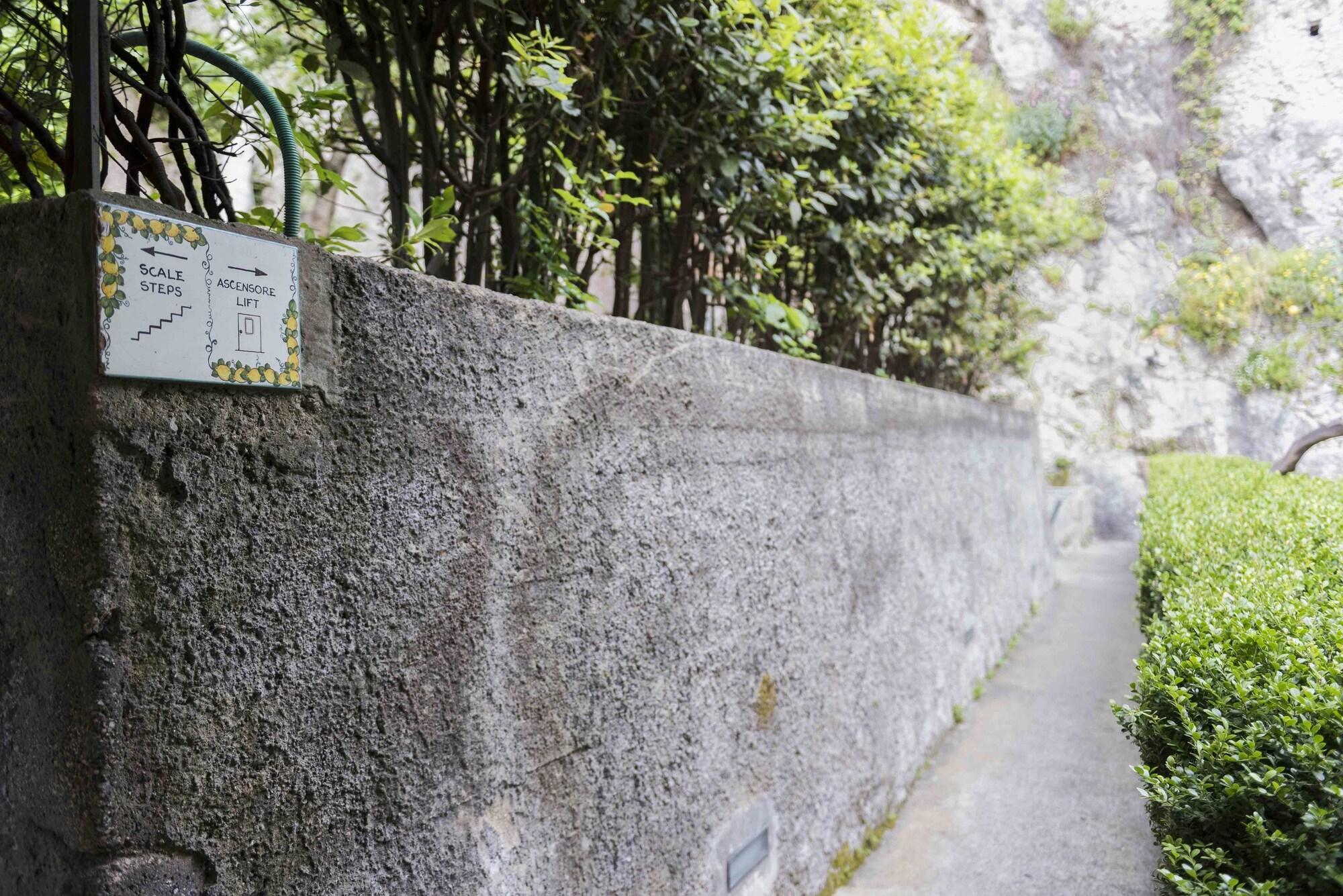 Hotel Villa Annalara Charme And Relax Amalfi Luaran gambar
