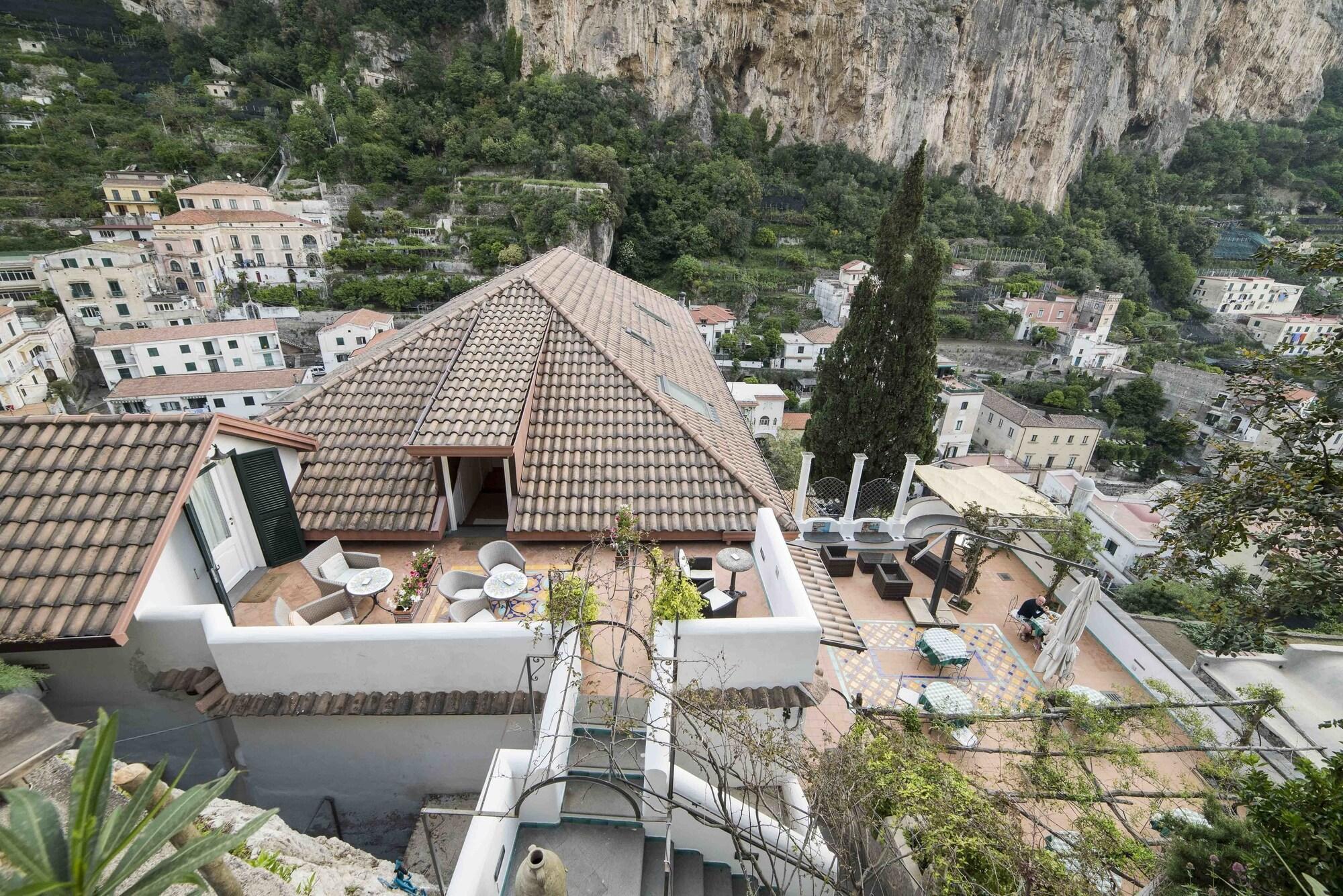 Hotel Villa Annalara Charme And Relax Amalfi Luaran gambar