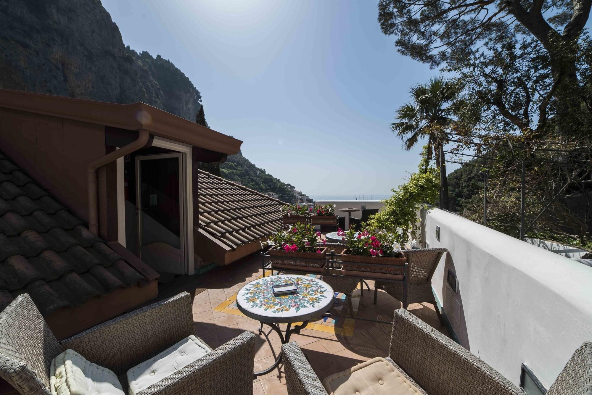 Hotel Villa Annalara Charme And Relax Amalfi Luaran gambar