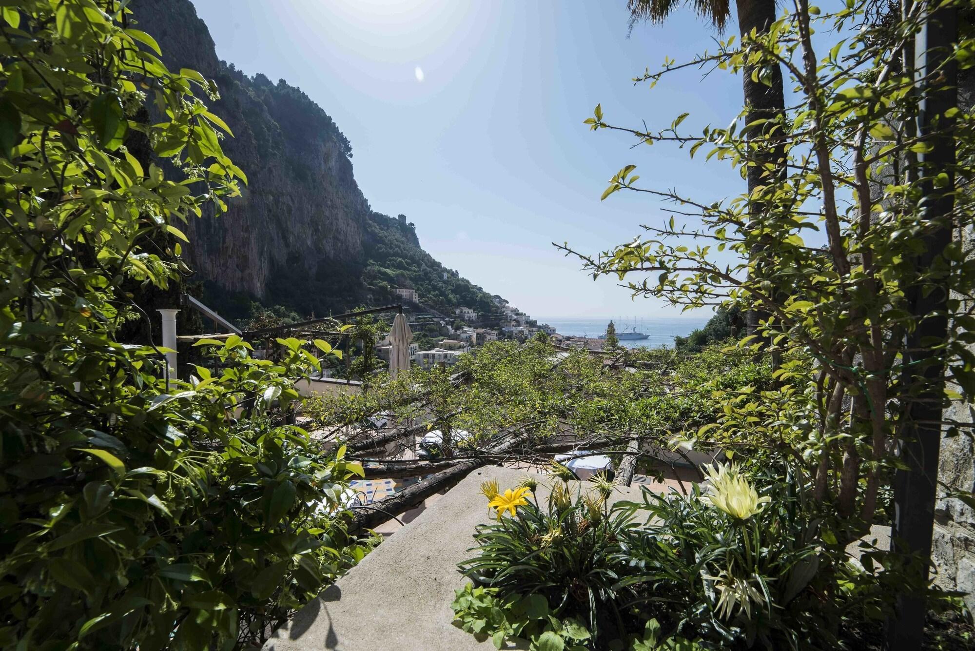 Hotel Villa Annalara Charme And Relax Amalfi Luaran gambar